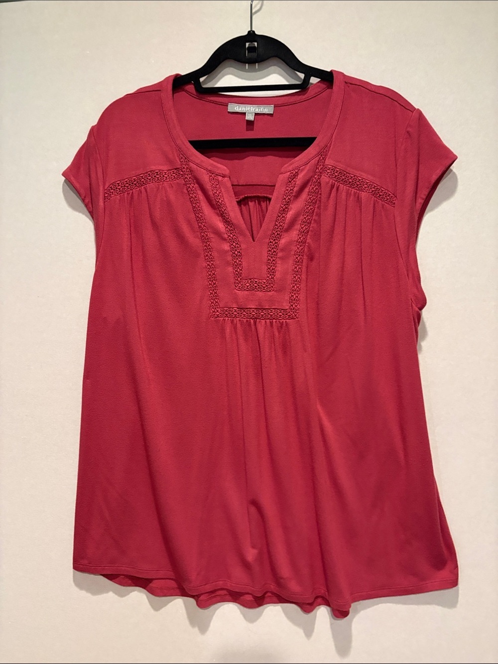 Daniel Rainn Namika Split Neck Knit Top. Blouse Dark Pink. - Picture 5 of 13